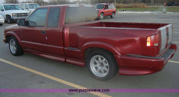 image for item D4649 2002 Chevrolet S10 Xtreme