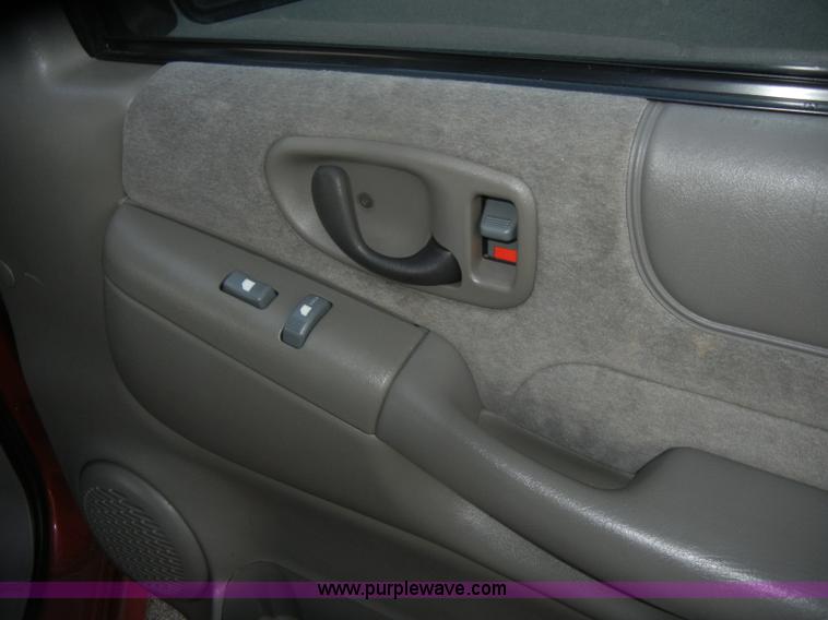 image for item D4649 2002 Chevrolet S10 Xtreme