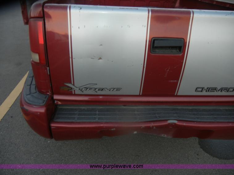 image for item D4649 2002 Chevrolet S10 Xtreme