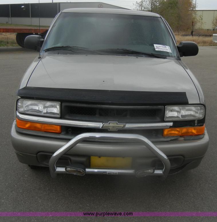 image for item D4650 1999 Chevrolet S10 LS
