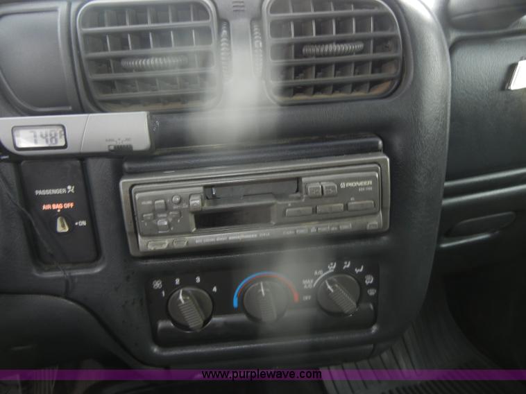 image for item D4650 1999 Chevrolet S10 LS