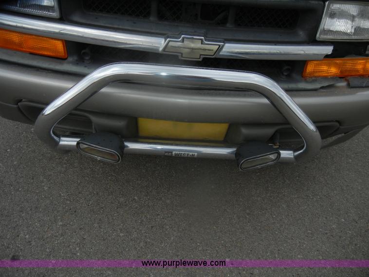 image for item D4650 1999 Chevrolet S10 LS