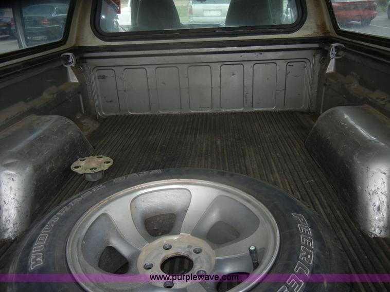 image for item D4650 1999 Chevrolet S10 LS
