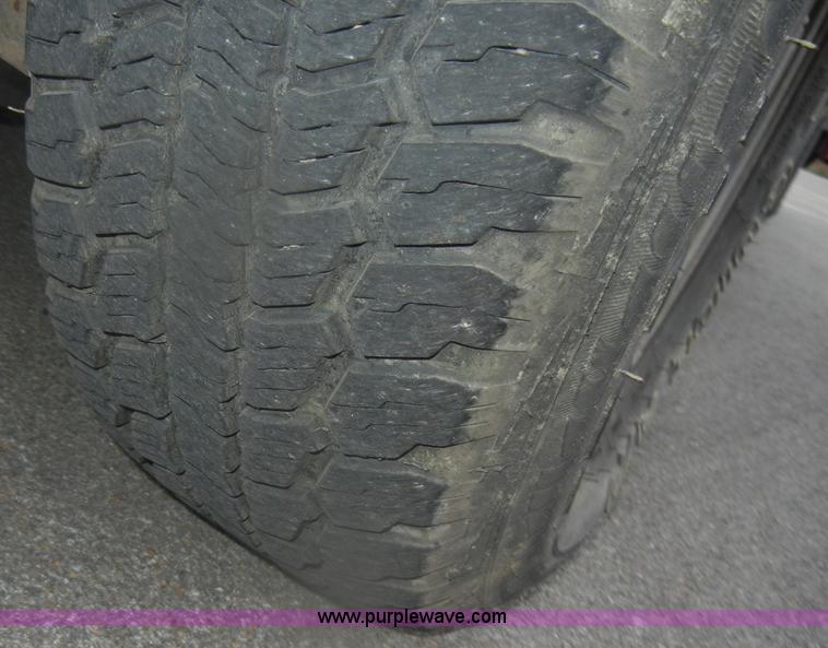 image for item D4726 1990 Chevrolet Silverado C1500 pickup truck