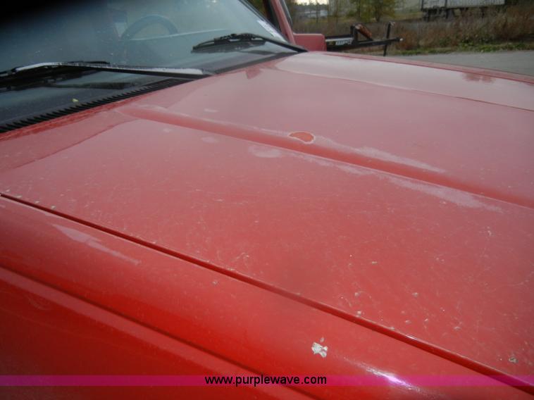 image for item D4726 1990 Chevrolet Silverado C1500 pickup truck