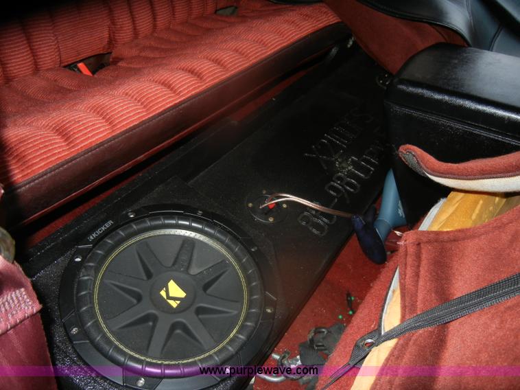 image for item D4726 1990 Chevrolet Silverado C1500 pickup truck