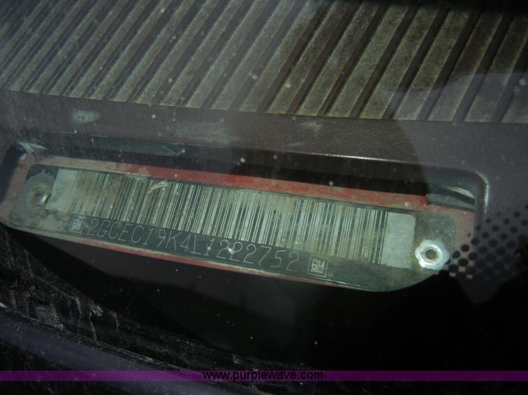 image for item D4726 1990 Chevrolet Silverado C1500 pickup truck