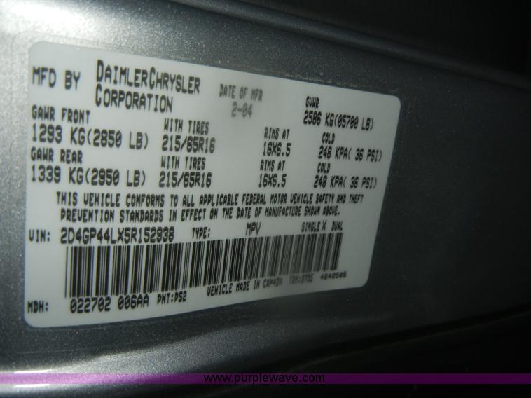 image for item D4727 2004 Dodge Grand Caravan SXT minivan