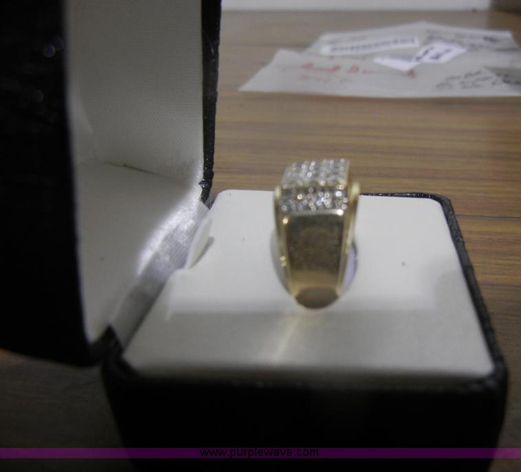 image for item F9193 Assorted jewelry