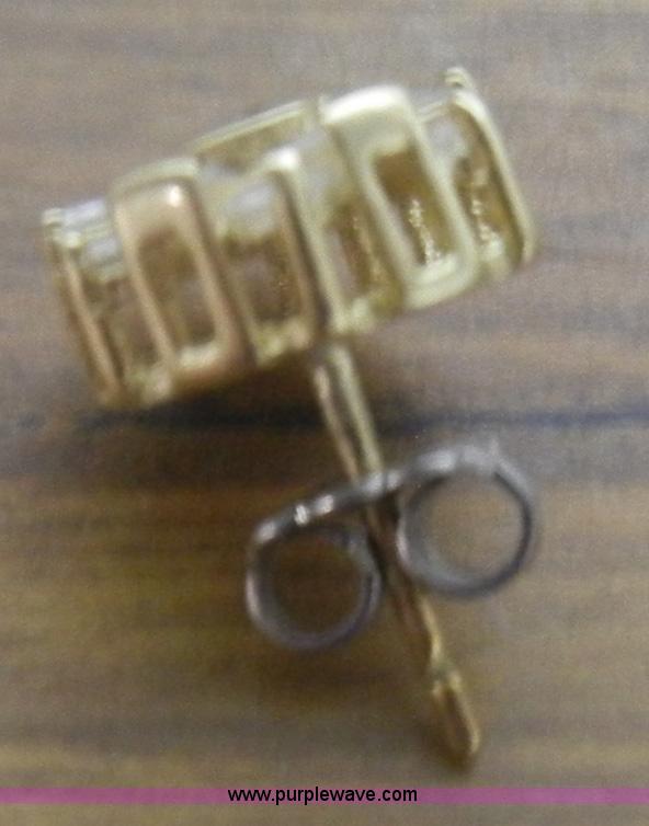 image for item F9193 Assorted jewelry