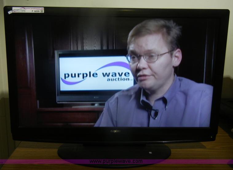 image for item F9229 Sanyo 36" television