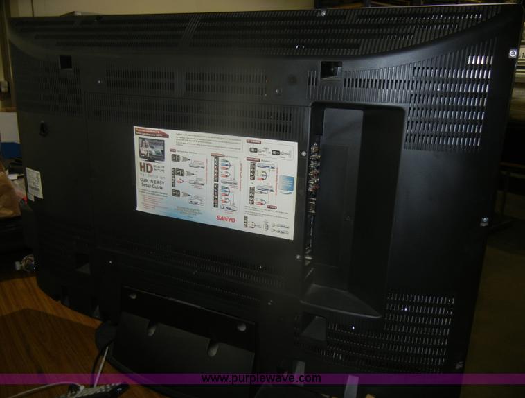 image for item F9229 Sanyo 36" television