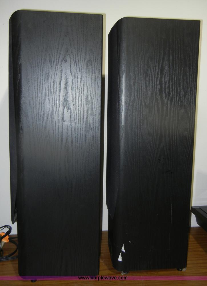 image for item F9230 (2) Infinity Primus 360 speakers