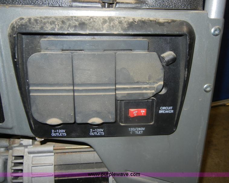 image for item F9242 Briggs & Stratton portable generator