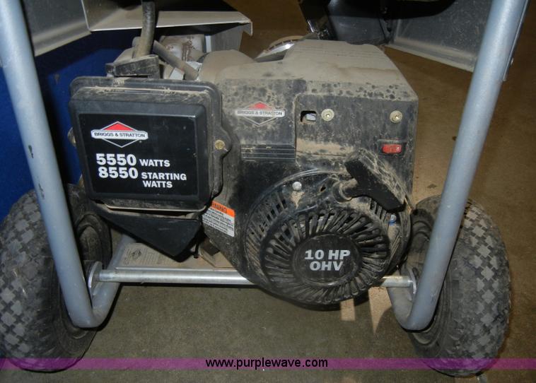 image for item F9242 Briggs & Stratton portable generator