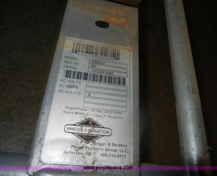 image for item F9242 Briggs & Stratton portable generator