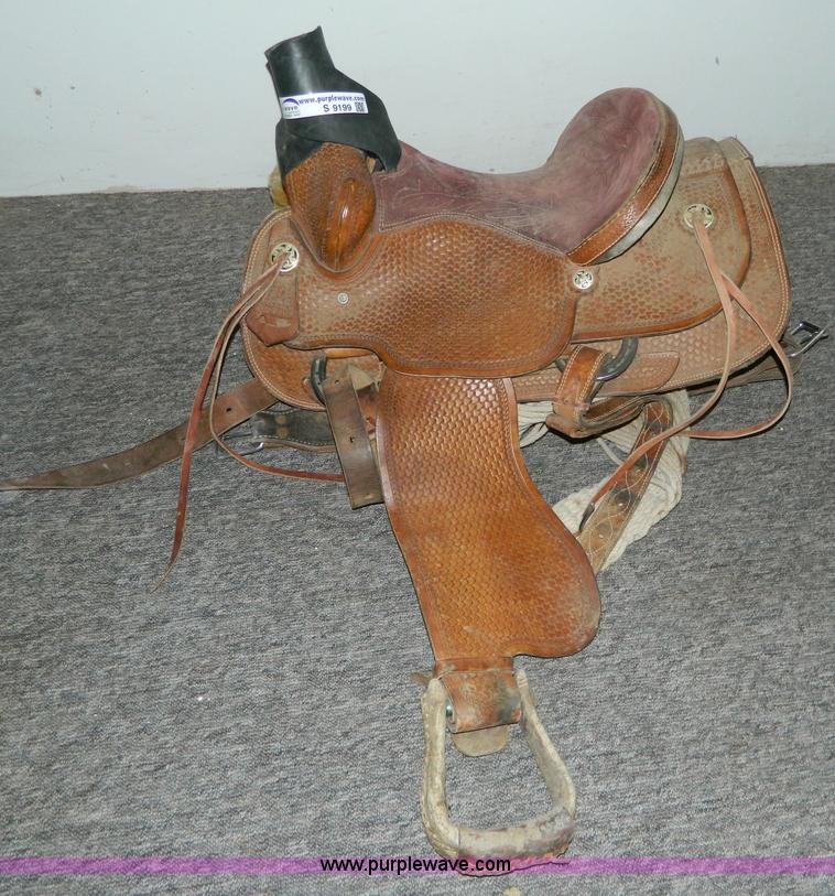 image for item S9199 15" leather roping saddle