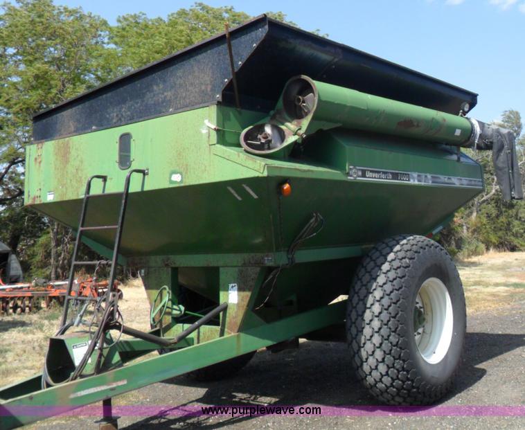 image for item B1612 Unverferth 7000 corner auger grain cart