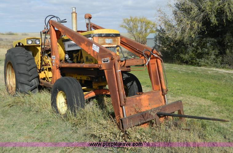 image for item B3968 1967 Minneapolis Moline M670 tractor