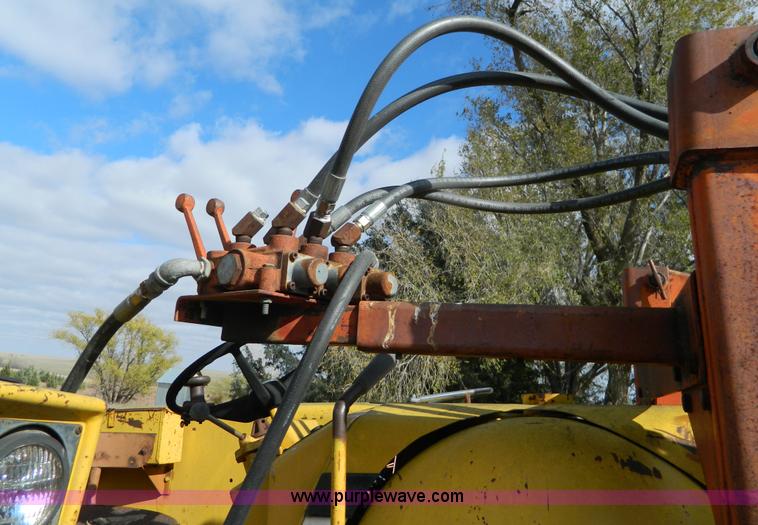 image for item B3968 1967 Minneapolis Moline M670 tractor