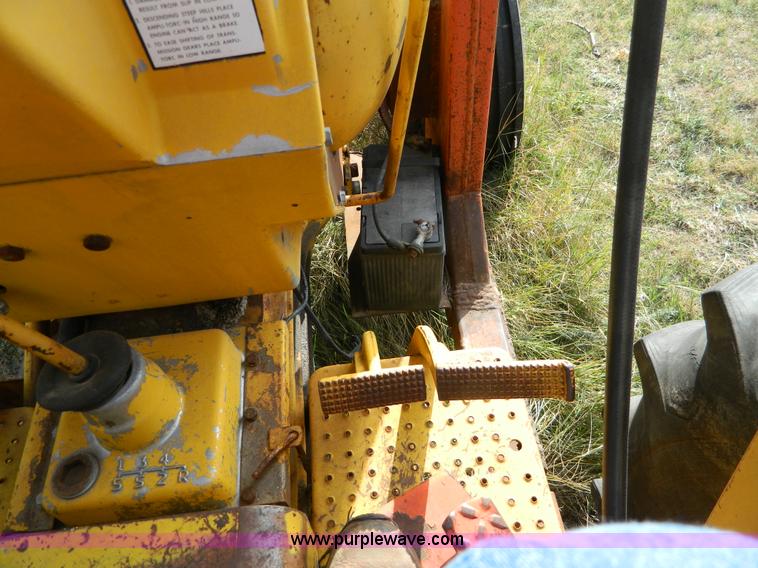 image for item B3968 1967 Minneapolis Moline M670 tractor