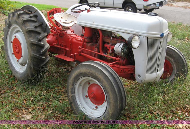 image for item B6407 1946 Ford 2N tractor