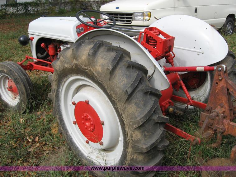 image for item B6407 1946 Ford 2N tractor