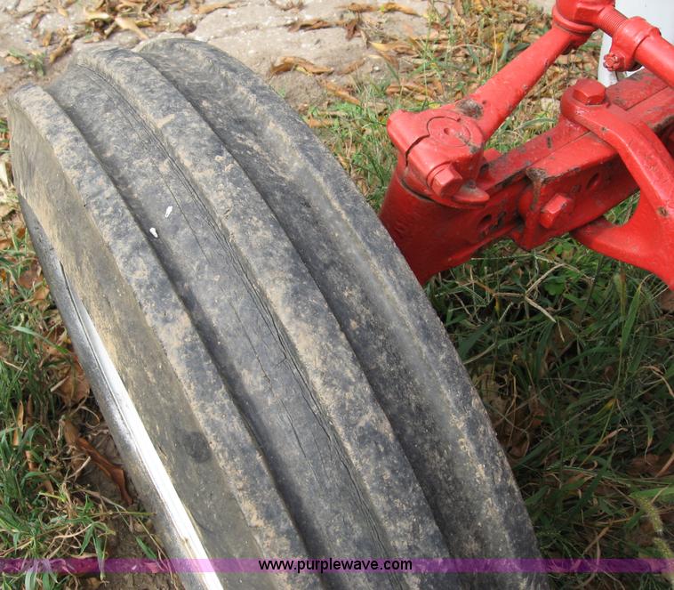 image for item B6407 1946 Ford 2N tractor