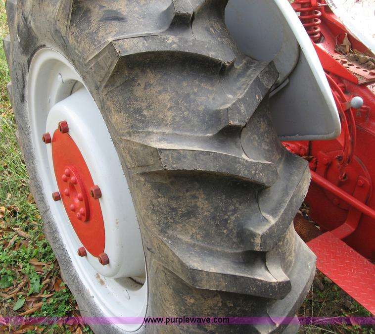 image for item B6407 1946 Ford 2N tractor