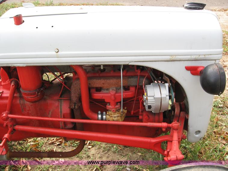 image for item B6407 1946 Ford 2N tractor