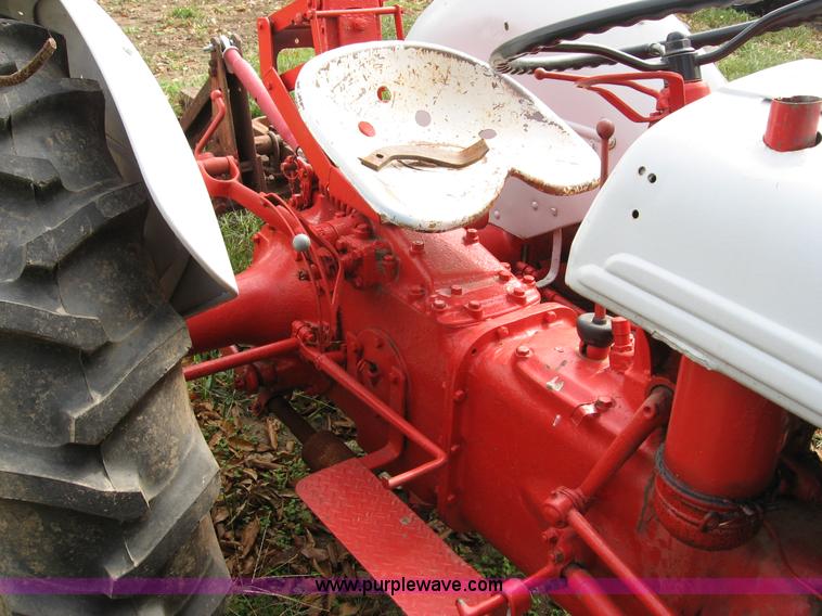 image for item B6407 1946 Ford 2N tractor