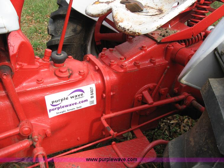 image for item B6407 1946 Ford 2N tractor