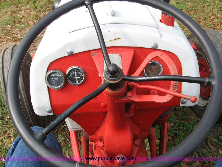 image for item B6407 1946 Ford 2N tractor