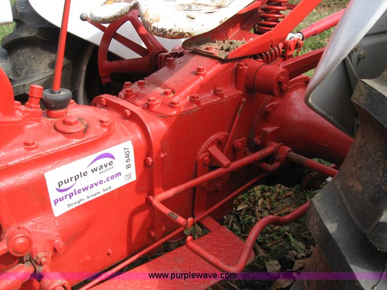 image for item B6407 1946 Ford 2N tractor