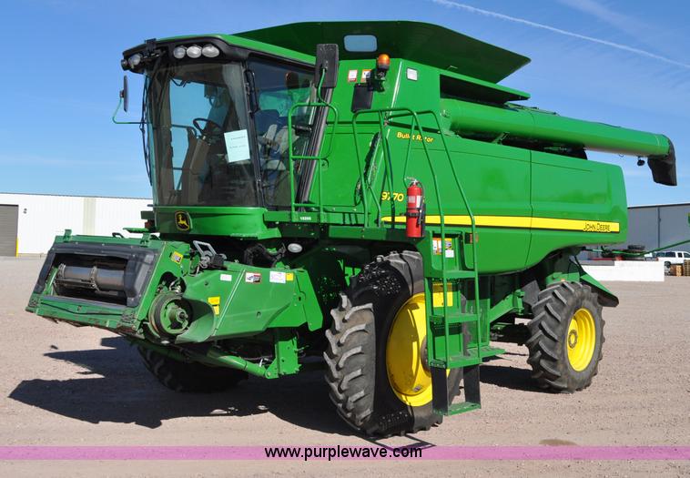 image for item C3199 2010 John Deere 9770 STS 2WD combine