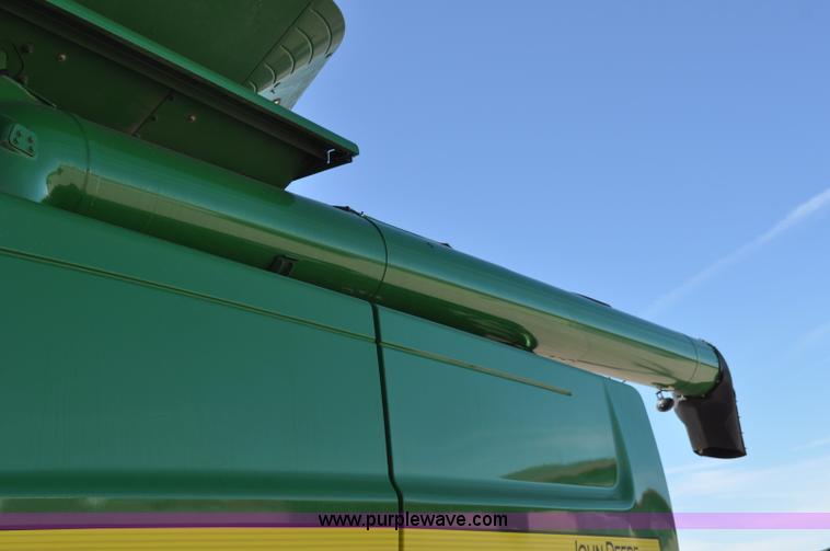 image for item C3199 2010 John Deere 9770 STS 2WD combine