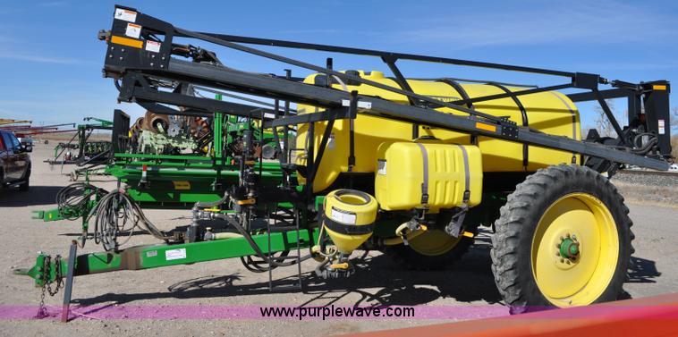 image for item C3200 2007 Bestway Field-Pro IV sprayer