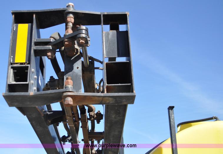 image for item C3200 2007 Bestway Field-Pro IV sprayer