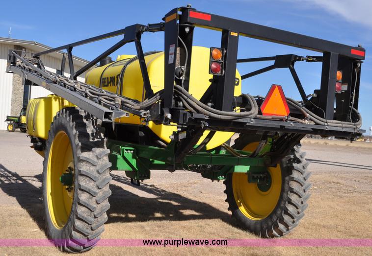 image for item C3201 2006 Bestway Field-Pro IV sprayer