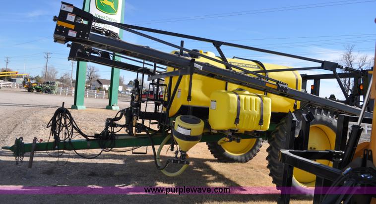 image for item C3201 2006 Bestway Field-Pro IV sprayer