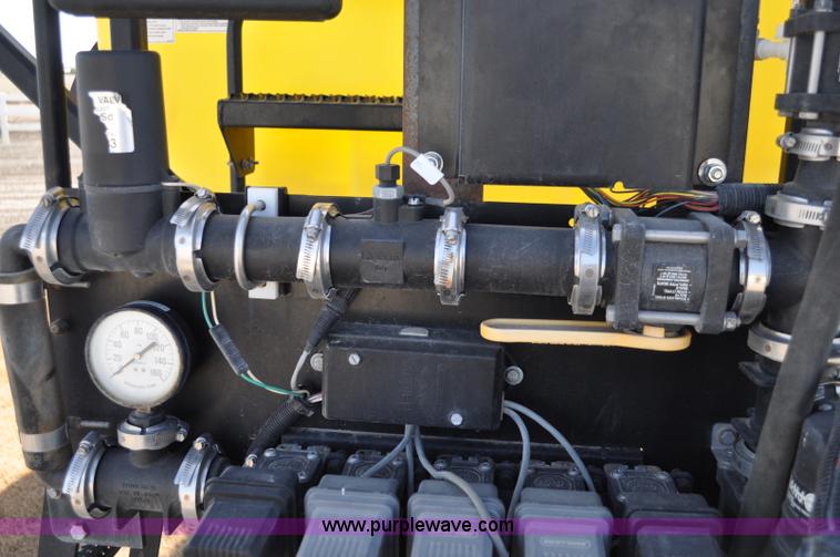 image for item C3201 2006 Bestway Field-Pro IV sprayer