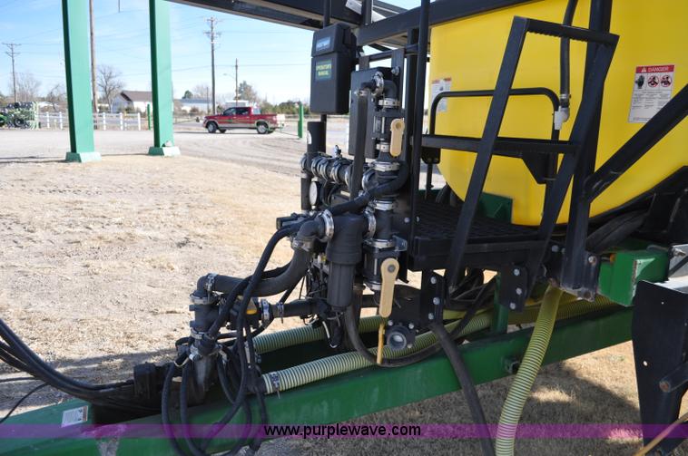 image for item C3201 2006 Bestway Field-Pro IV sprayer