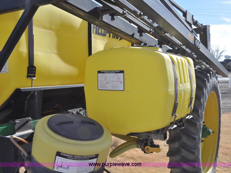 image for item C3201 2006 Bestway Field-Pro IV sprayer