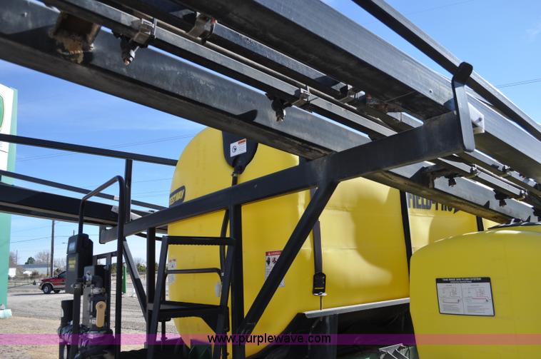 image for item C3201 2006 Bestway Field-Pro IV sprayer