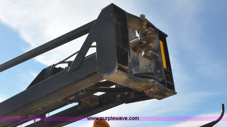 image for item C3201 2006 Bestway Field-Pro IV sprayer