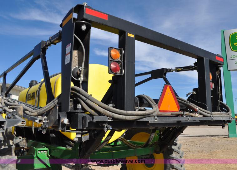 image for item C3201 2006 Bestway Field-Pro IV sprayer