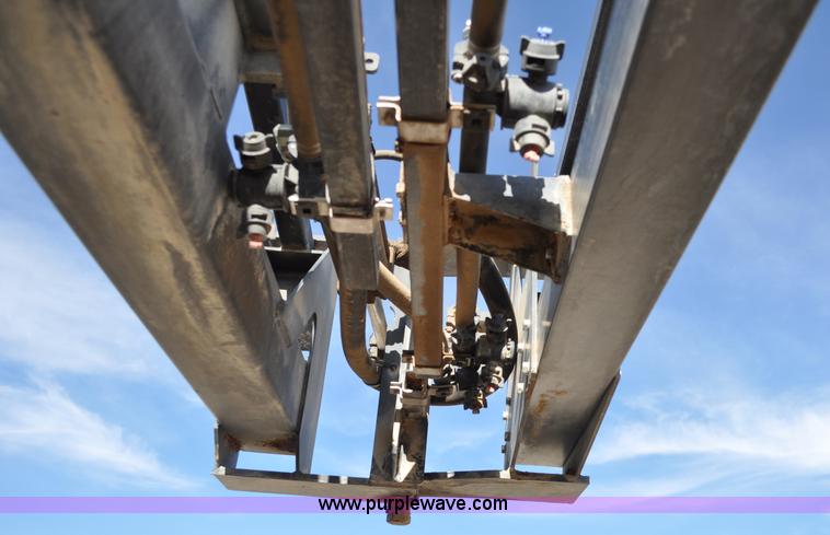 image for item C3201 2006 Bestway Field-Pro IV sprayer