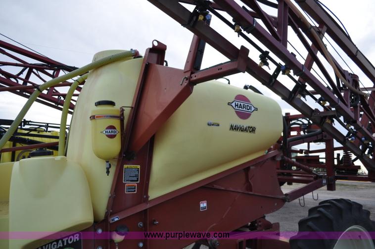 image for item C3202 2004 Hardi 1100 Navigator sprayer