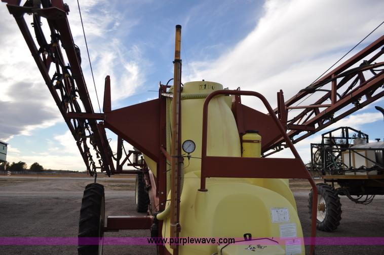image for item C3202 2004 Hardi 1100 Navigator sprayer