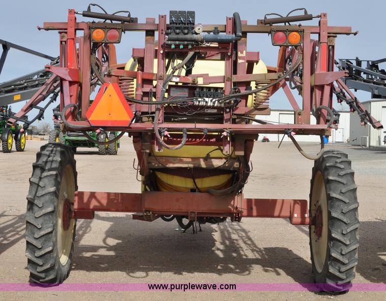 image for item C3207 2003 Hardi 1100 Navigator sprayer